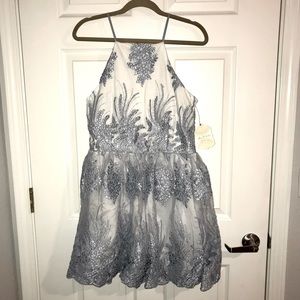 Altr’d State, L, ice blue/white lace